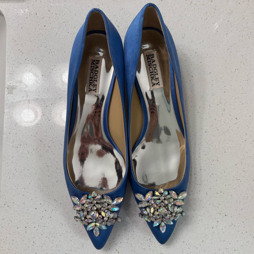 Badgley Mischka blue kitten heels